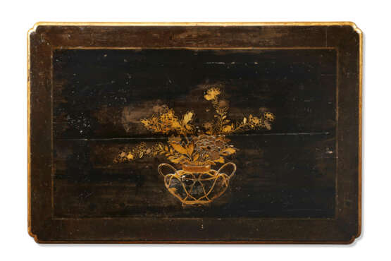 A GEORGE II OIL-GILT AND JAPANESE LACQUER PIER TABLE - фото 2
