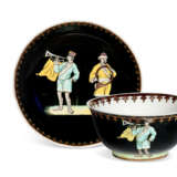 A CHINESE EXPORT PORCELAIN `TRUMPETER` TEABOWL AND SAUCER - photo 1