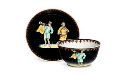 A CHINESE EXPORT PORCELAIN &#39;TRUMPETER&#39; TEABOWL AND SAUCER