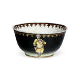 A CHINESE EXPORT PORCELAIN `TRUMPETER` TEABOWL AND SAUCER - фото 4