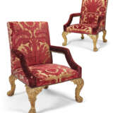 A PAIR OF GEORGE II GILTWOOD ARMCHAIRS - фото 1