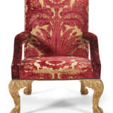 A PAIR OF GEORGE II GILTWOOD ARMCHAIRS - фото 2