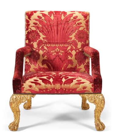 A PAIR OF GEORGE II GILTWOOD ARMCHAIRS - фото 10