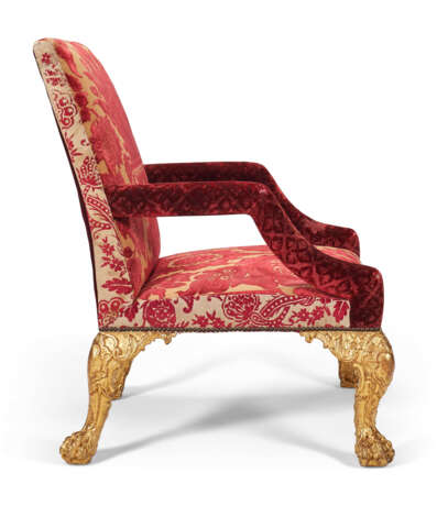 A PAIR OF GEORGE II GILTWOOD ARMCHAIRS - photo 13