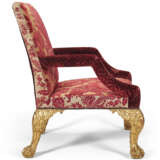A PAIR OF GEORGE II GILTWOOD ARMCHAIRS - photo 13