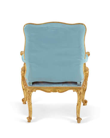 A PAIR OF GEORGE II GILTWOOD ARMCHAIRS - photo 5