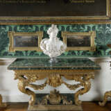 A PAIR OF GEORGE II GILTWOOD PIER TABLES - Foto 9