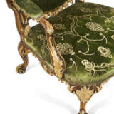 A PAIR OF GEORGE II MAHOGANY AND PARCEL-GILT ARMCHAIRS - photo 10