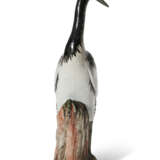 A LARGE CHINESE EXPORT PORCELAIN MODEL OF A CRANE - Foto 4