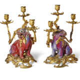 A PAIR OF FRENCH ORMOLU-MOUNTED CHINESE PORCELAIN THREE-LIGHT CANDELABRA - фото 4