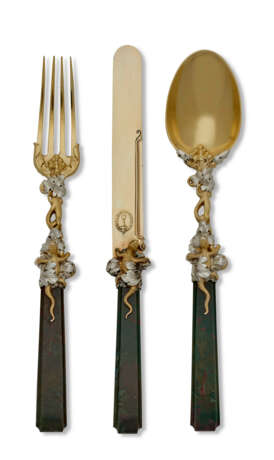 A FRENCH SILVER-GILT AND HARDSTONE DESSERT FLATWARE SERVICE - photo 1