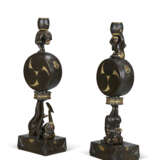 A PAIR OF JAPANESE BRONZE CANDLESTICKS - фото 1