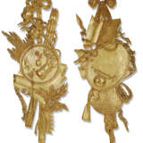 A PAIR OF ITALIAN GILTWOOD TROPHIES - photo 1