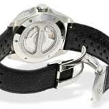 Armbanduhr: großes Tag Heuer Automatic-Chronometer Grand Carrera GMT Kaliber 8, Ref.WAF5112 mit Originalbox und Originalpapieren - фото 3