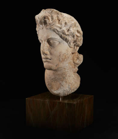 A ROMAN MARBLE HEAD OF APOLLO - photo 2