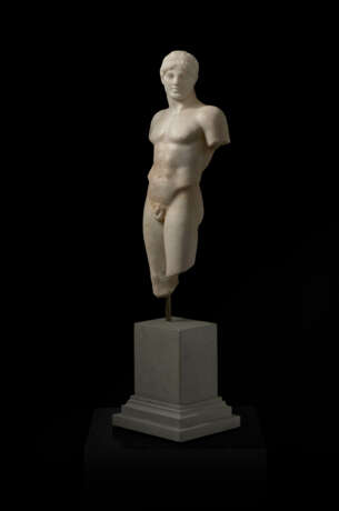 A GREEK MARBLE VICTORIOUS ATHLETE - photo 2