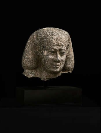AN EGYPTIAN GRANITE PORTRAIT HEAD OF A MAN - фото 2