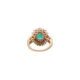 Ring mit Smaragd ca. 1,6 ct und Diamanten zus. ca. 1,9 ct, - photo 4