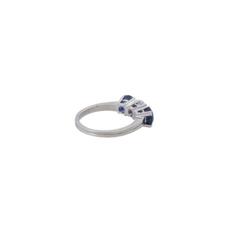 Ring mit 2 feinen Saphiren und 1 Brillant ca. 0,7 ct, - Foto 3