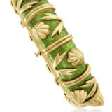 TIFFANY & CO., JEAN SCHLUMBERGER ENAMEL AND GOLD 'CONES AND V'S' BANGLE BRACELET - фото 1