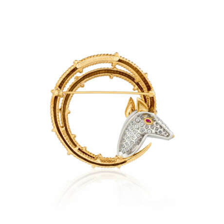 TIFFANY & CO., JEAN SCHLUMBERGER DIAMOND, RUBY AND GOLD 'IBEX' BROOCH - Foto 3