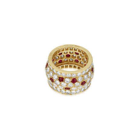 CARTIER RUBY AND DIAMOND 'NIGERIA' BAND RING - фото 4