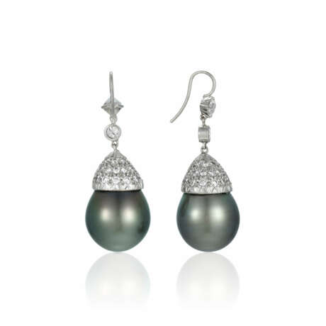 NO RESERVE | GRAY CULTURED PEARL AND DIAMOND EARRINGS - Foto 3