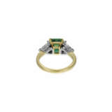 CARTIER EMERALD AND DIAMOND RING - Foto 11