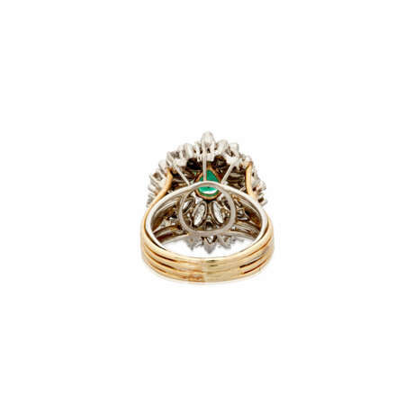NO RESERVE | EMERALD AND DIAMOND RING - фото 7