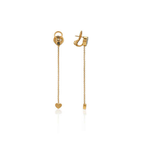 NO RESERVE | CHOPARD DIAMOND AND GOLD 'HAPPY HEARTS' EARRINGS - фото 5