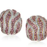 NO RESERVE | DE GRISOGONO COLORED SAPPHIRE AND DIAMOND EARIINGS - Foto 1