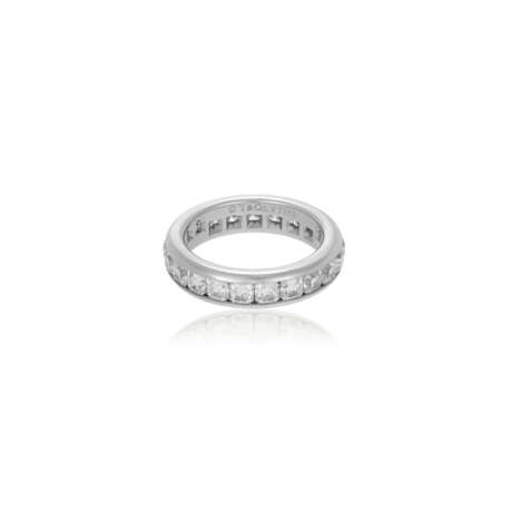 NO RESERVE | TIFFANY & CO. DIAMOND 'LUCIDA' RING - photo 4