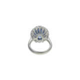 NO RESERVE | SAPPHIRE AND DIAMOND RING - Foto 5