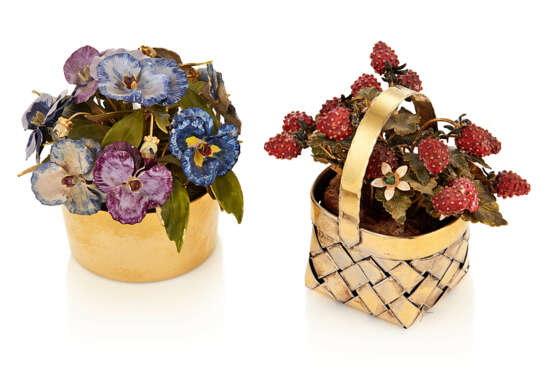 NO RESERVE | CARTIER PAIR OF ENAMEL AND SILVER FLOWER BASKETS - фото 1