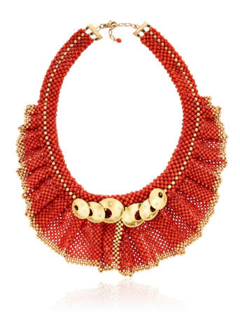 NO RESERVE | CORAL BEAD, DIAMOND AND GOLD NECKLACE - Foto 1
