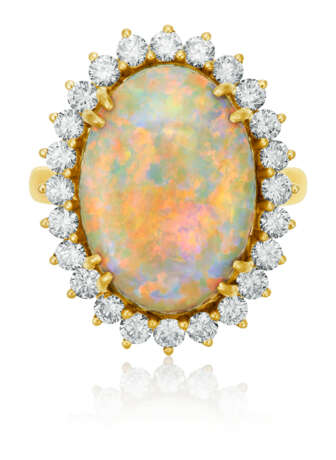 NO RESERVE | TIFFANY & CO. OPAL AND DIAMOND RING - Foto 1