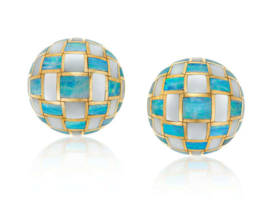 TIFFANY & CO. SET OF OPAL AND MOTHER-OF-PEARL JEWELRY - Foto 6