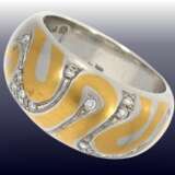 Ring: moderner, ungetragener und ausgefallener Goldschmiedering in Bicolor mit Brillantbesatz, Handarbeit, 950er Platin - photo 1