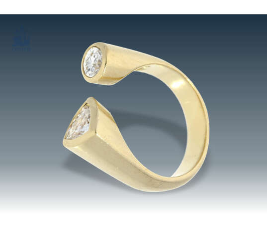 Ring: moderner und interessant gearbeiteter Goldschmiedering mit Diamanten, 18K Gold, unikate Designerarbeit - photo 2