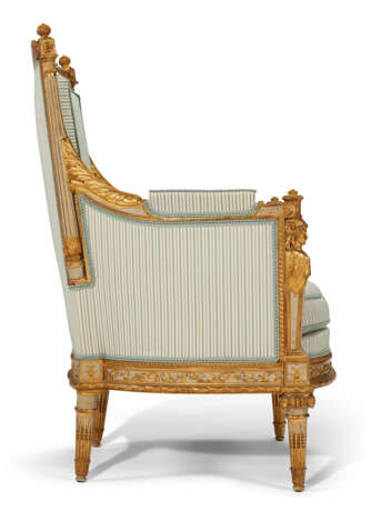 A PAIR OF FRENCH GILTWOOD AND GREY-PAINTED BERGERES - photo 2