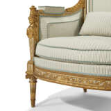 A PAIR OF FRENCH GILTWOOD AND GREY-PAINTED BERGERES - фото 4