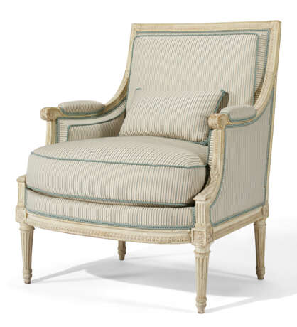 A LOUIS XVI WHITE-PAINTED BERGERE - фото 1