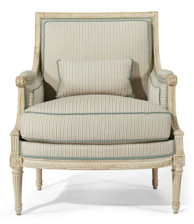 A LOUIS XVI WHITE-PAINTED BERGERE - фото 2
