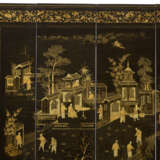 A CHINESE EXPORT BLACK AND GILT LACQUER SIX-PANEL SCREEN - photo 3