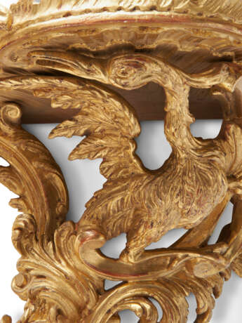 A PAIR OF GEORGE III STYLE GILTWOOD WALL BRACKETS - photo 3