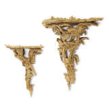 A PAIR OF GEORGE III STYLE GILTWOOD WALL BRACKETS - фото 4
