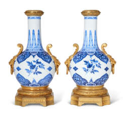 A PAIR OF FRENCH ORMOLU-MOUNTED CHINESE BLUE AND WHITE VASES