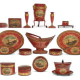 AN ASSEMBLED GROUP OF NORTH EUROPEAN POLYCHROME-DECORATED TOLE-PEINTE TABLEWARES - Foto 1