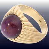 Ring: massiver, vintage Goldschmiedering mit großem Sternrubin von ca. 12ct - фото 2