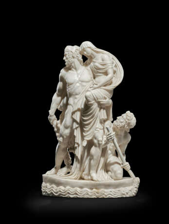 A WHITE MARBLE GROUP OF HERCULES, DEIANIRA AND NESSUS - Foto 2